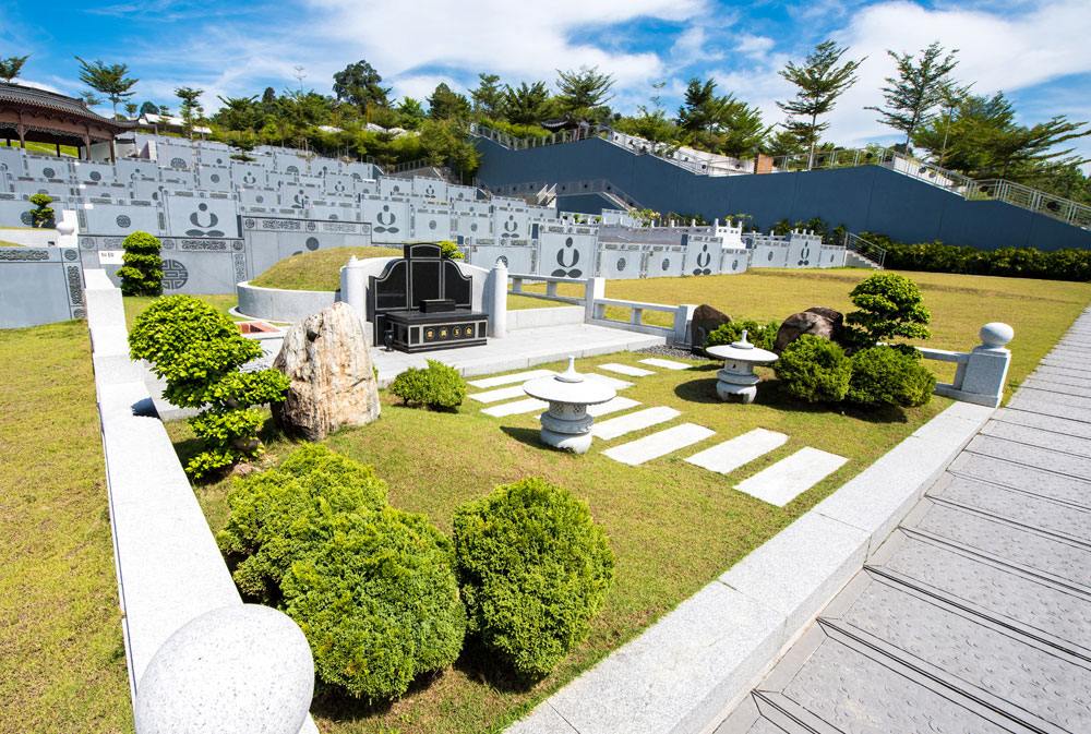 Burial Plot - Sites 03